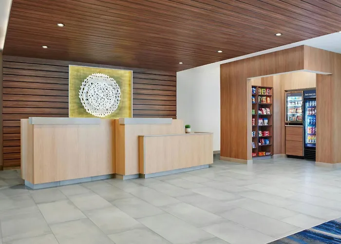 Fairfield By Marriott & Southwest Hotel *