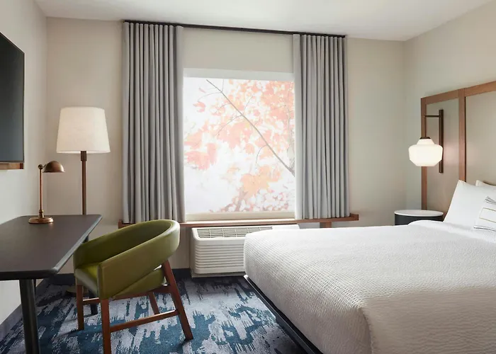 Fairfield By Marriott & Southwest Hotel