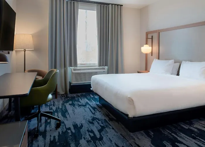 Fairfield By Marriott & Southwest Hotel *