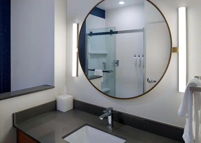 Hotel Fairfield By Marriott & Southwest