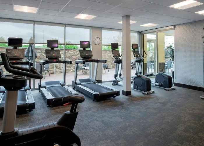 Fairfield By Marriott & Southwest Hotel Springfield
