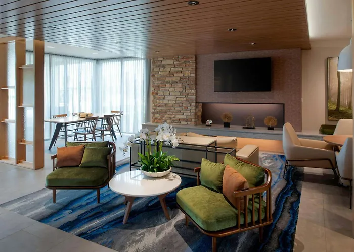 Fairfield By Marriott & Southwest Springfield