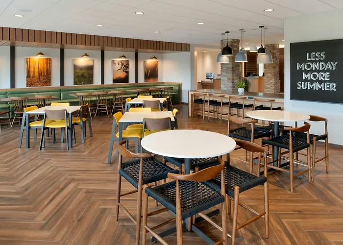 Fairfield By Marriott & Southwest Hotel