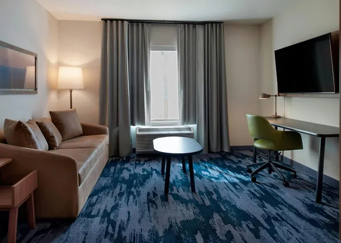 Fairfield By Marriott & Southwest * Springfield